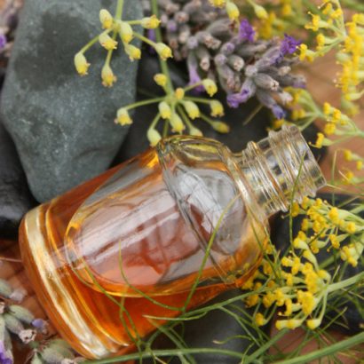 MACERAT HUILEUX DE CAROTTE beauté d'Essence bien etre a domicile massage soin visage bordeaux